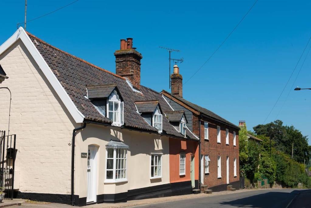 Wren Cottage, A Very Cosy Historic Coastal Cottage In A Pretty Little Village Wickham Market Exterior photo